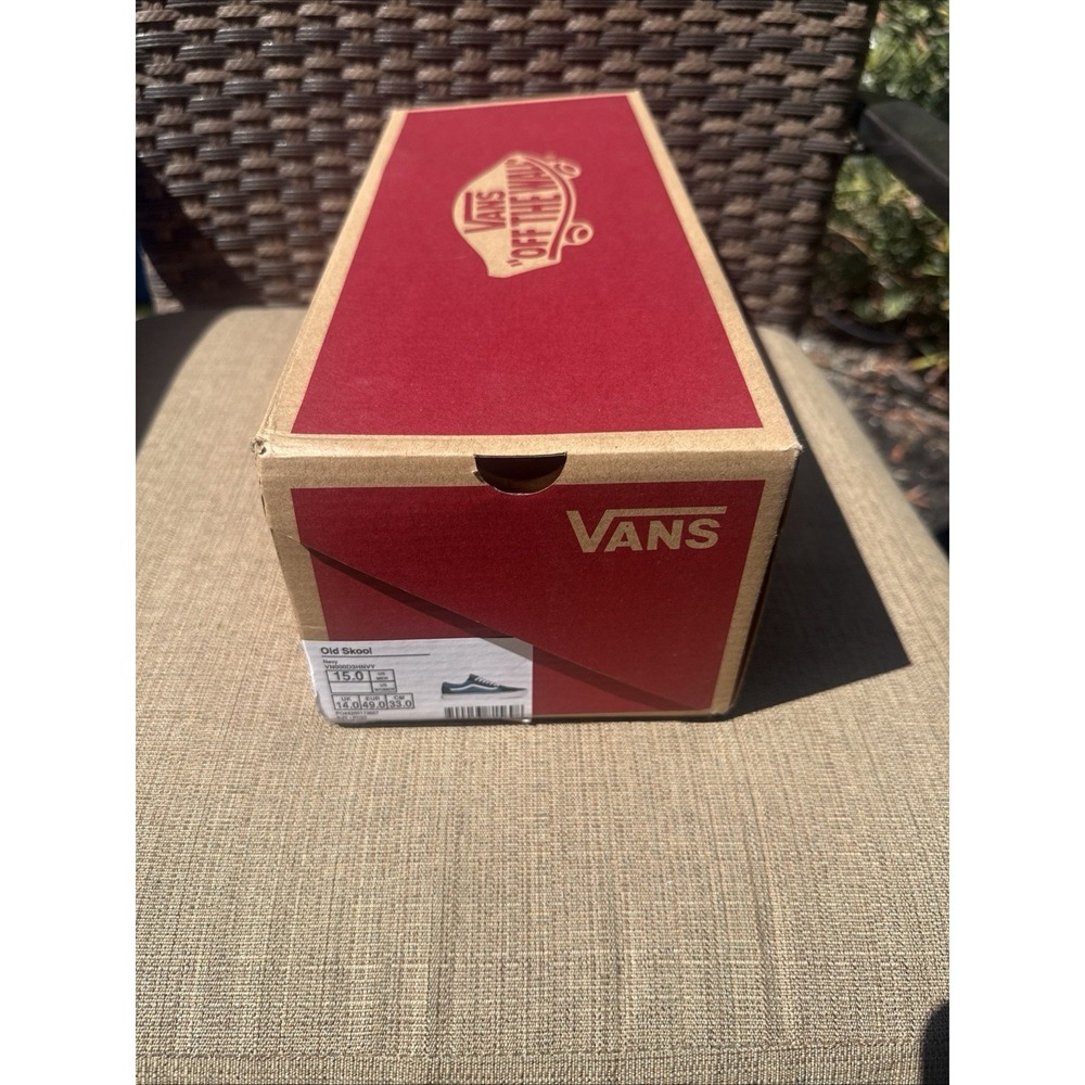 Vans  U Old Skool Shoes In Navy. Size 15M